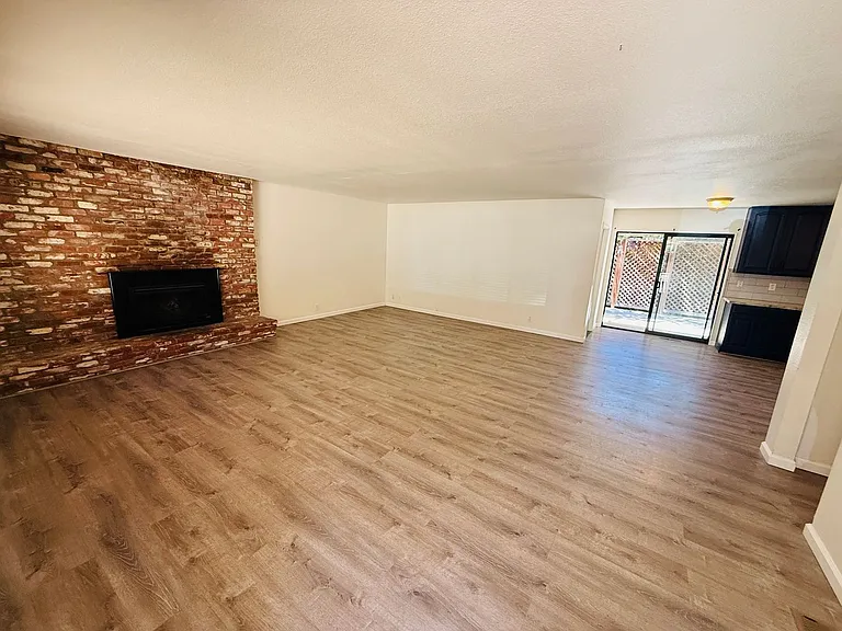 1222 Jobs Peak Dr — Photo 2