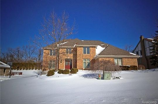 2nd image of 3208 Summit Ridge Dr