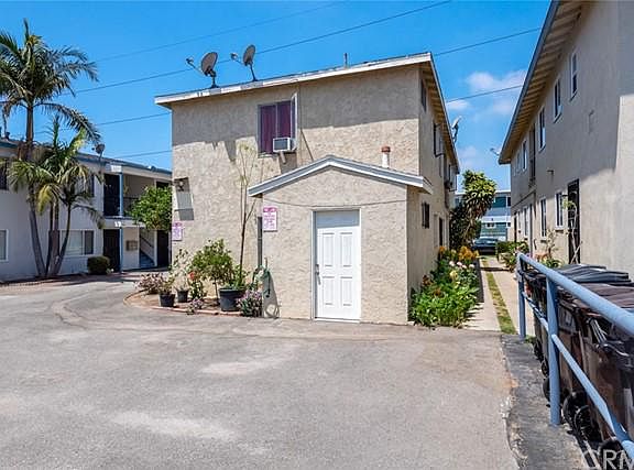 5th image of 11834 Eucalyptus Ave