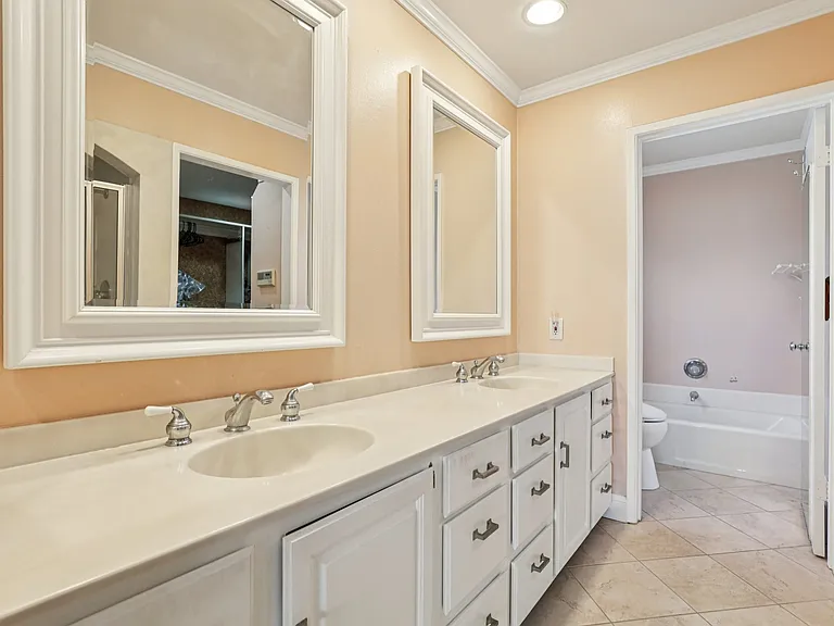 4182 Silliman Dr — Photo 20