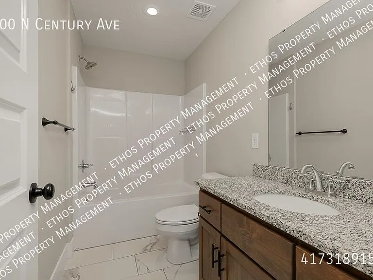 700 N Century Ave — Photo 6