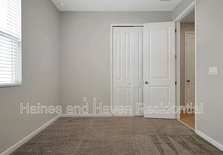 840 Blue Creek Dr — Photo 29