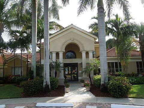 2nd image of 10203 Glenmoor Dr #5410