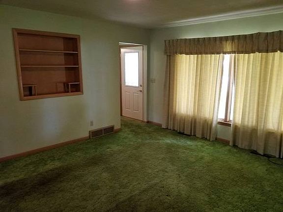 4th image of 919 Phillips Ave