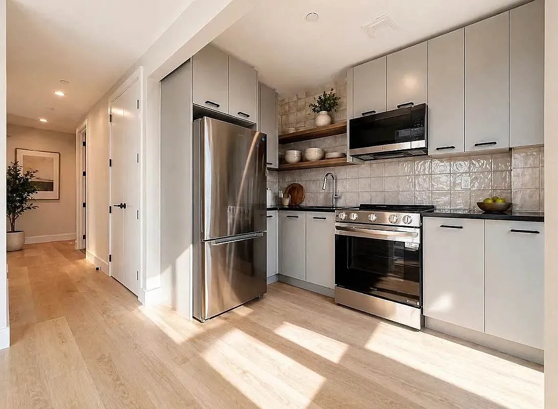 Building Photo - 44-11 Broadway #Penthouse 5