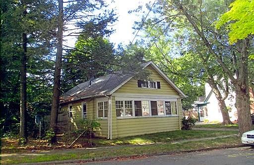 2nd image of 42 Newhall St