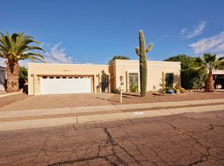 401 E La Abra, Green Valley, AZ 85614
