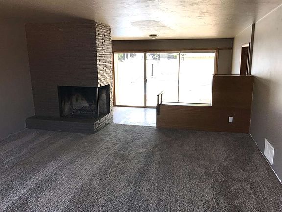 5th image of 2628 E Marshall Ave