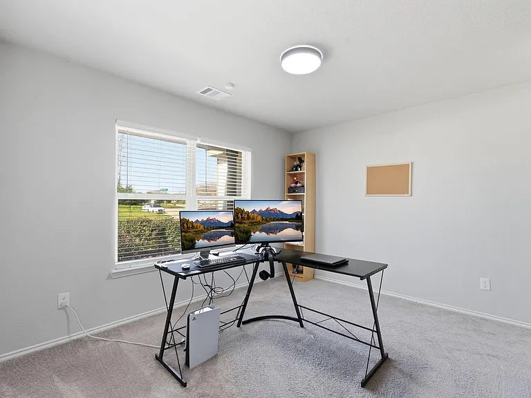 8027 Dauntless Dr — Photo 15