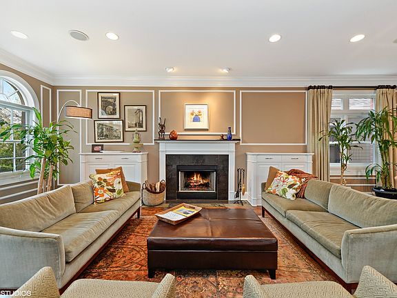 3rd image of 4224 N Wolcott Ave