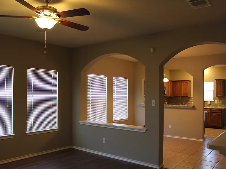 208 Firwood N — Photo 10