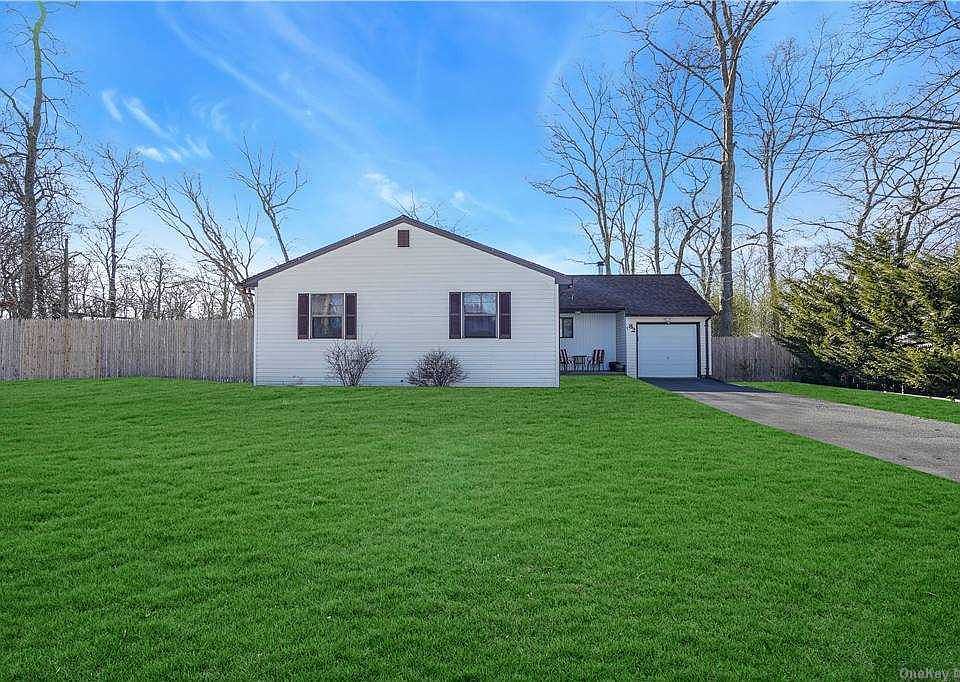 1st image of 82 Woodland Dr