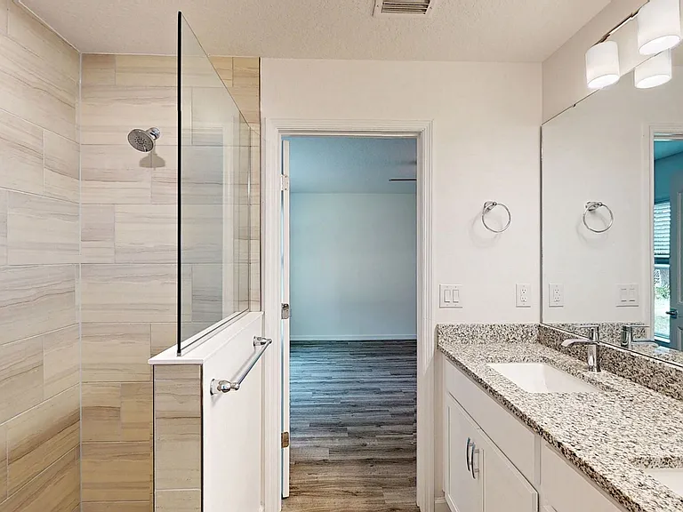 3 Smollett Pl — Photo 9
