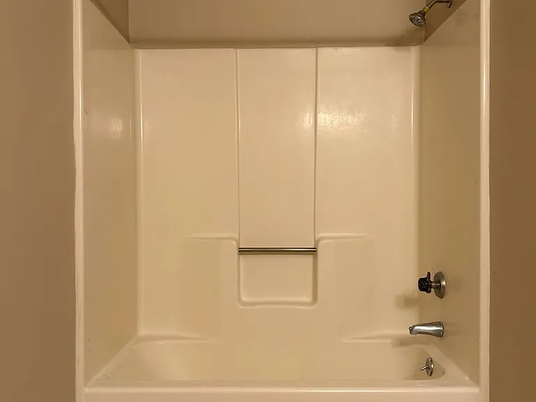 425 Rick Ct — Photo 9