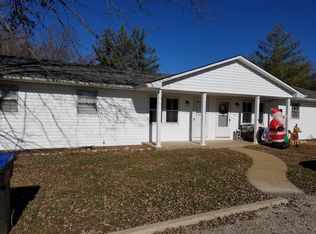 1 Norman Dr, Columbia, IL 62236