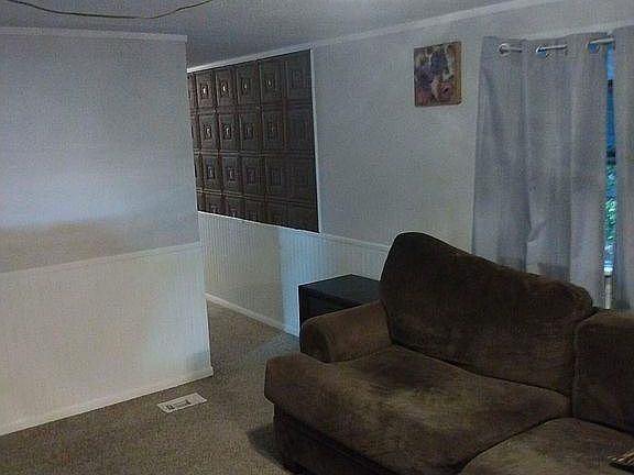 4th image of 148 Bedford Ct
