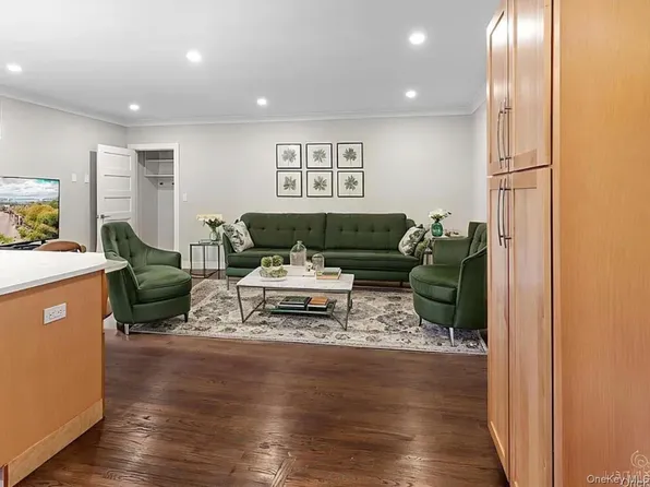 1133 Midland Avenue #3D, Bronxville, NY 10708