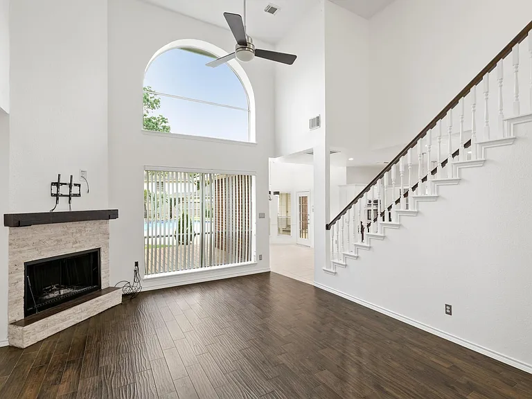 210 Wilkins Xing — Photo 9