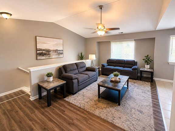 3rd image of 17438 Utica Oaks Ln