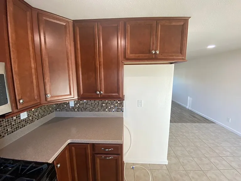 2212 Pine St — Photo 40