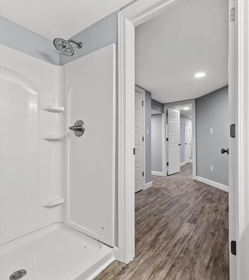 5 bed, 3.5 bath, 3283 sqft, $2,800 — Photo 3