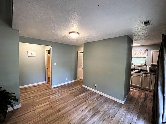 4th image of 1208 Fairway Ave