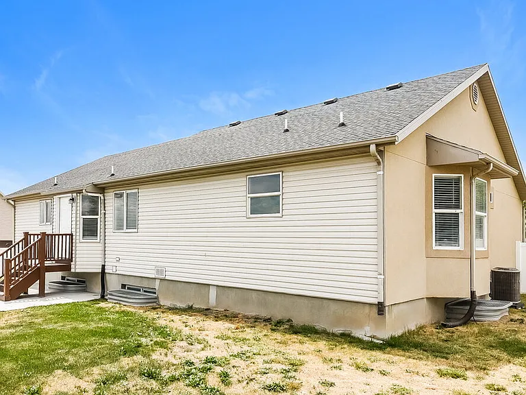 1116 N Mustang Ln — Photo 17