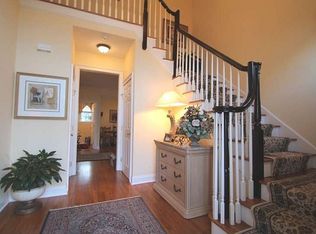 2 Century Dr, Trumbull, CT 06611