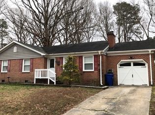 210 Shadywood Dr, Newport News, VA 23602