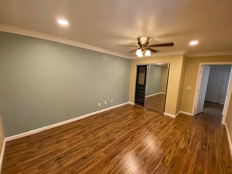 9121 Teal Lake Ct — Photo 10