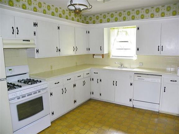 4th image of 510 Fleetwood Dr