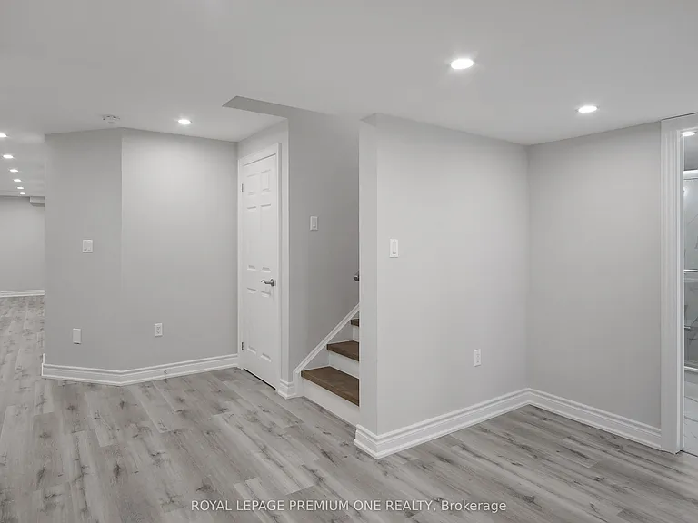 76 Birkett Way #BASEMENT — Photo 4
