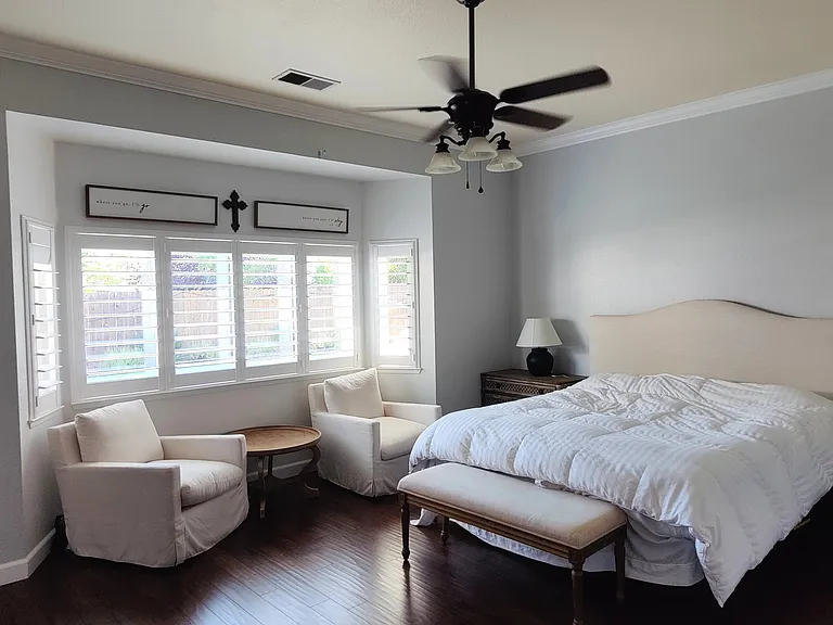 2076 Mesa Ave — Photo 8