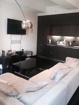 Rented by DYNY Inc | media 30