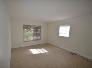 2528 Poinsetta Ave, Sanford, FL 32773