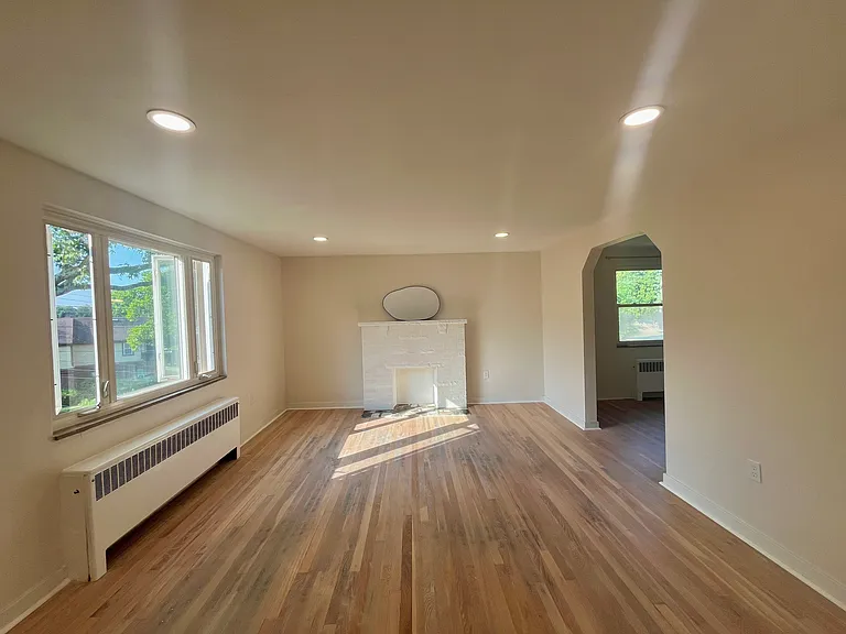 1877 Viruth St — Photo 10