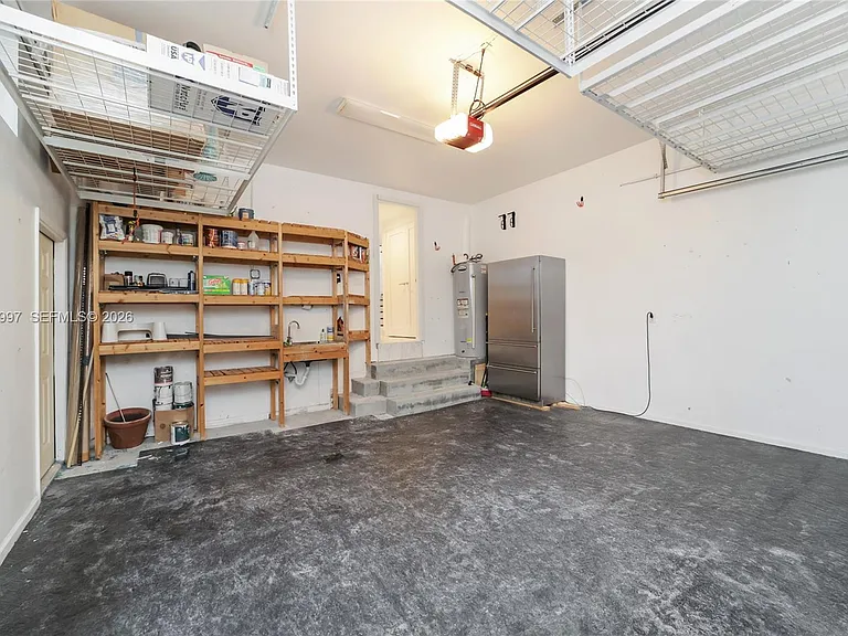 1316 N Venetian Way — Photo 68