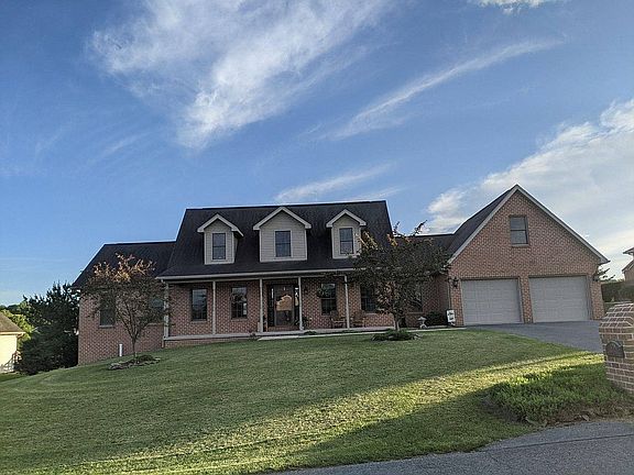 3rd image of 129 Zircon Dr
