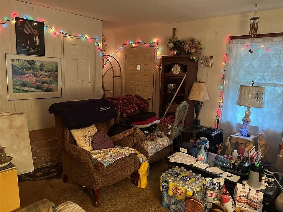 2nd image of 5010 E Rosslyn Ave