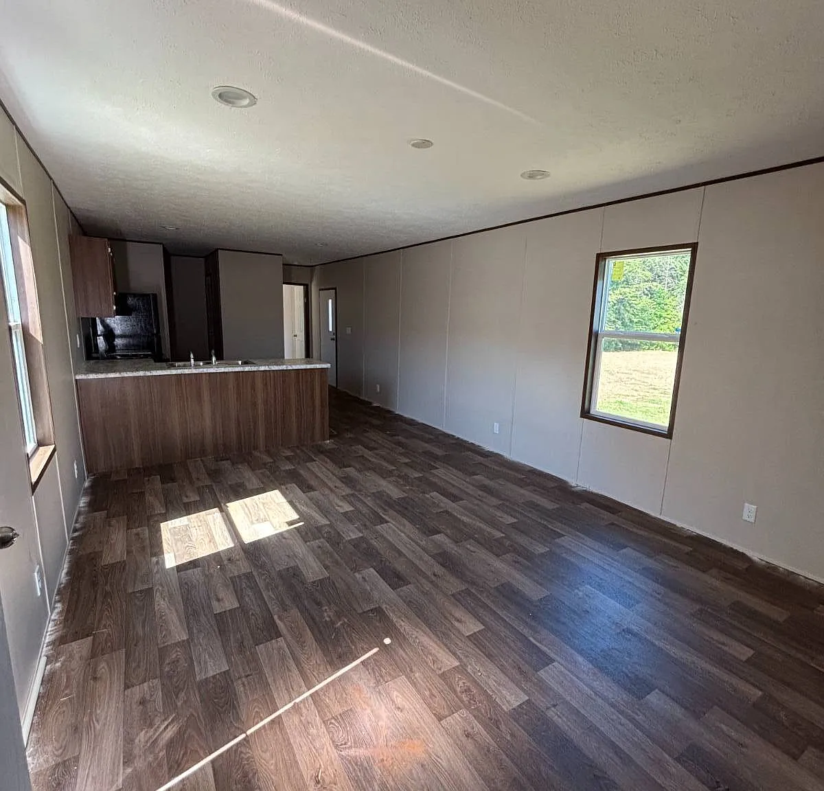 3 bed, 2.0 bath, $1,289 — Photo 2