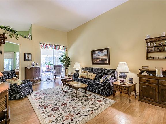 5th image of 6421 Weatherwood Cir