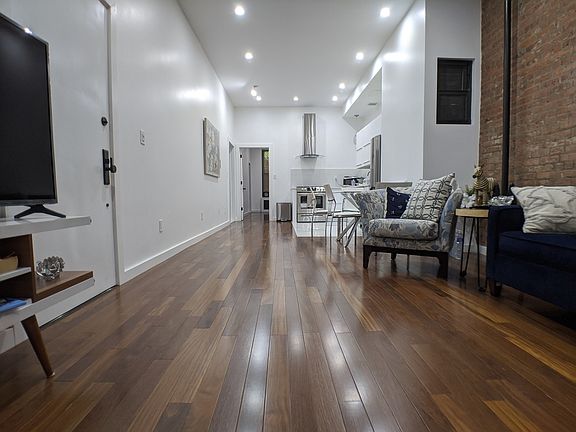 2nd image of 526 W 46th St #1