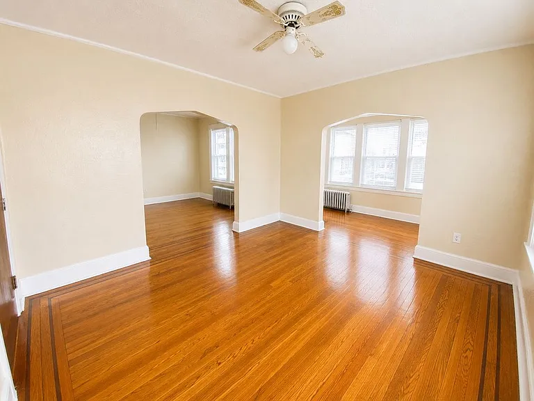 156 Carolina Ave #1R — Photo 2