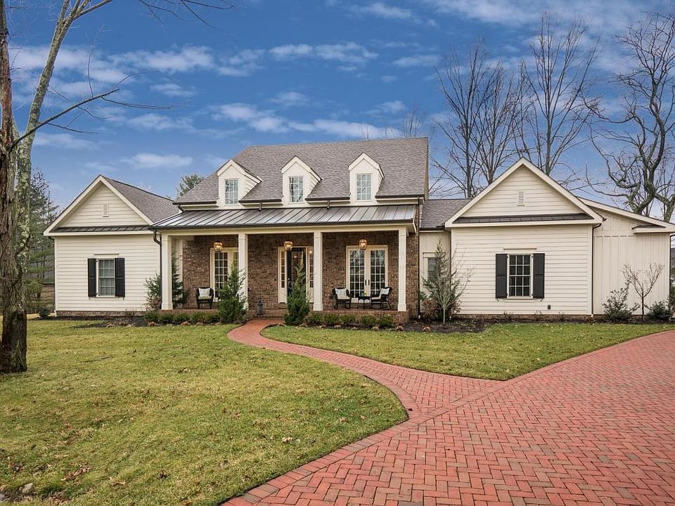 1st image of 13 Pickett Pl