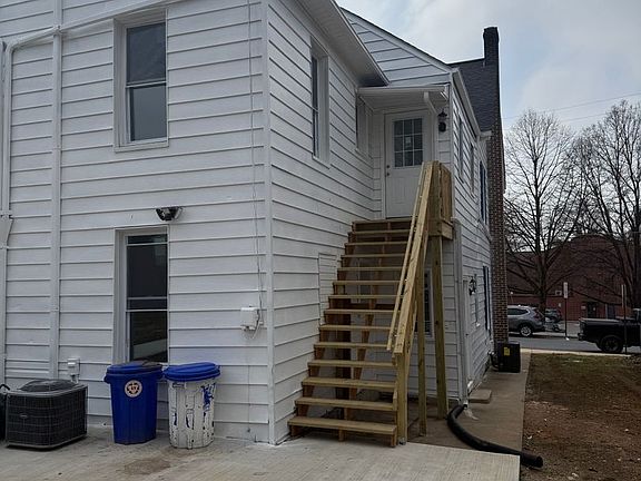 3rd image of 119 N Washington St #121-B