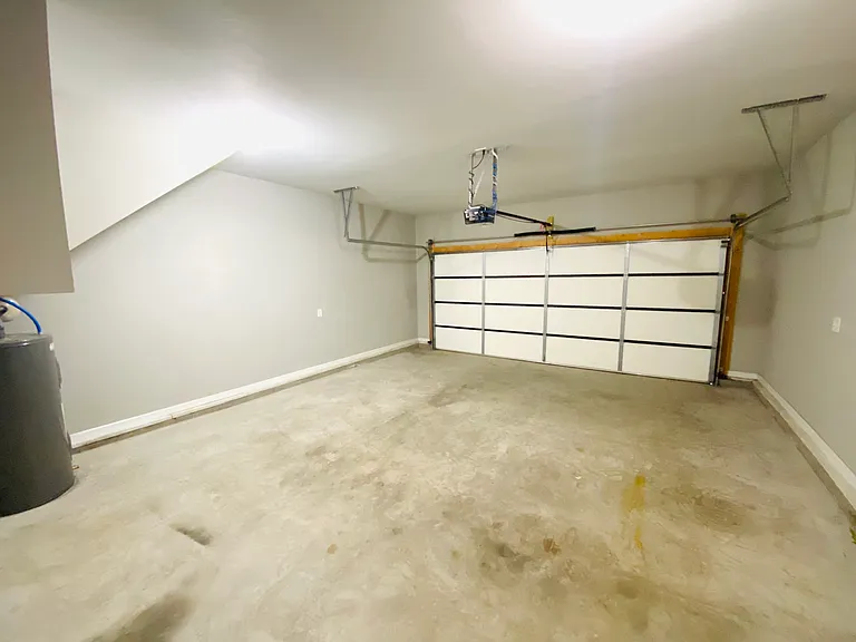 1194 Eagles Bluff Dr — Photo 18