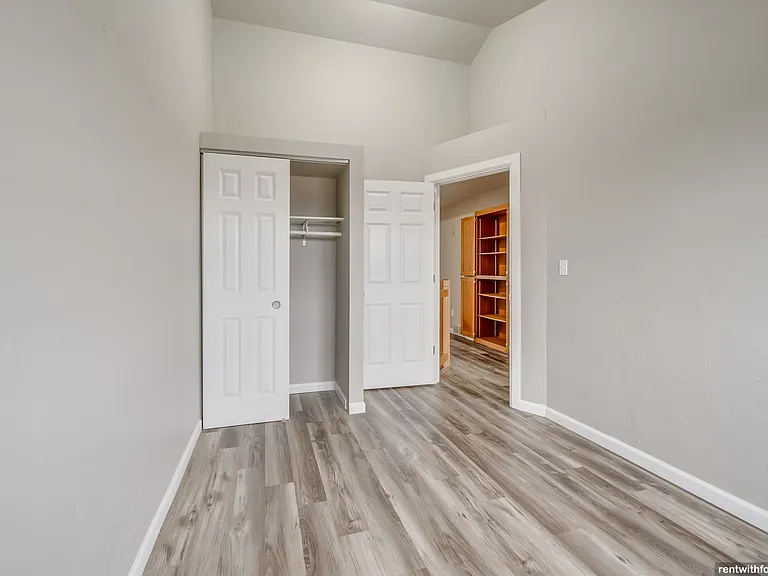 Allouez Townhomes — Photo 29