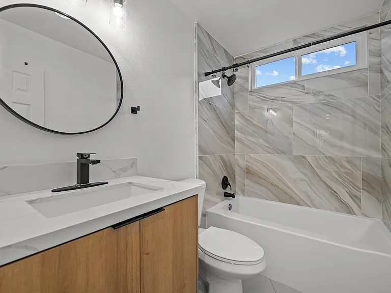 4417 McClintock St #3 — Photo 9