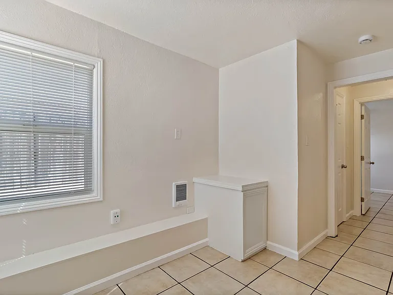 137-139 4th St #139-C — Photo 10
