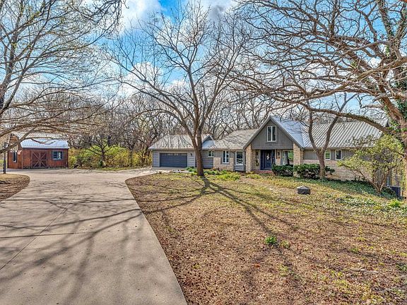 2nd image of 2331 SE Libra Ave